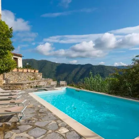 Historic With Pool And Breathtaking View *